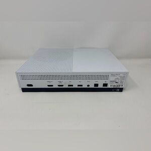 Xbox 1 S 500 GB Used 
Comes with remotes, power, and HDMI cords.